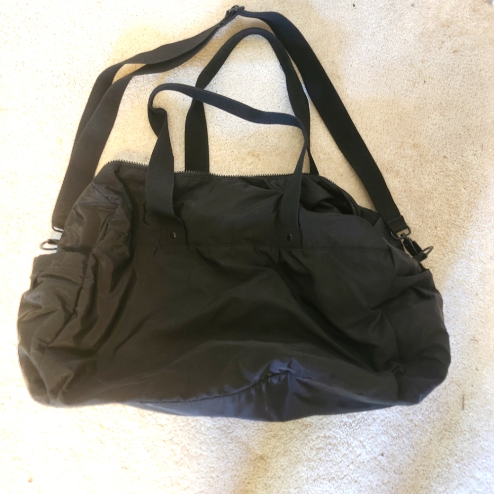 🌺3/$50 Black Duffel Bag